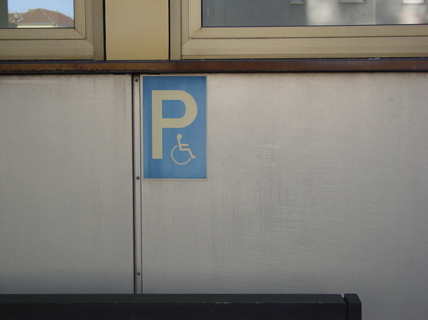 Behindertenparkplatz